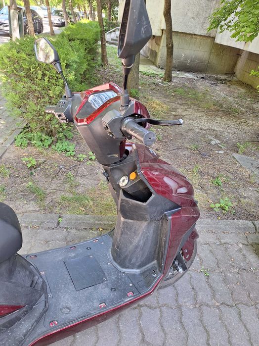 Scuter electric , fara permis , Voltarom VS 1
