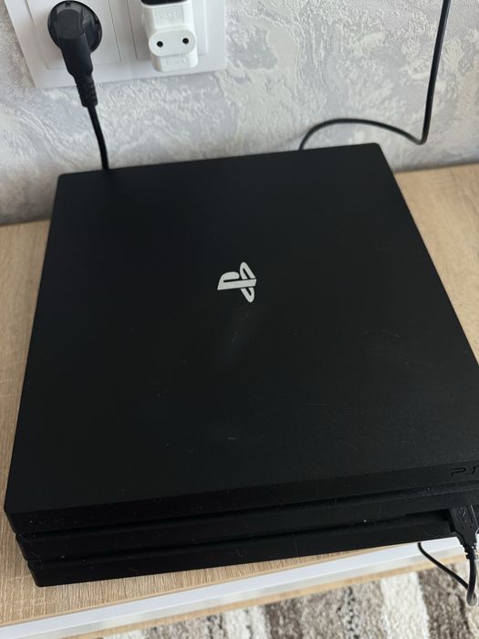 Продам PlayStation 4pro