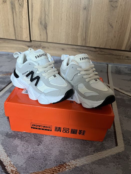 Новые кроссовки 15,5см