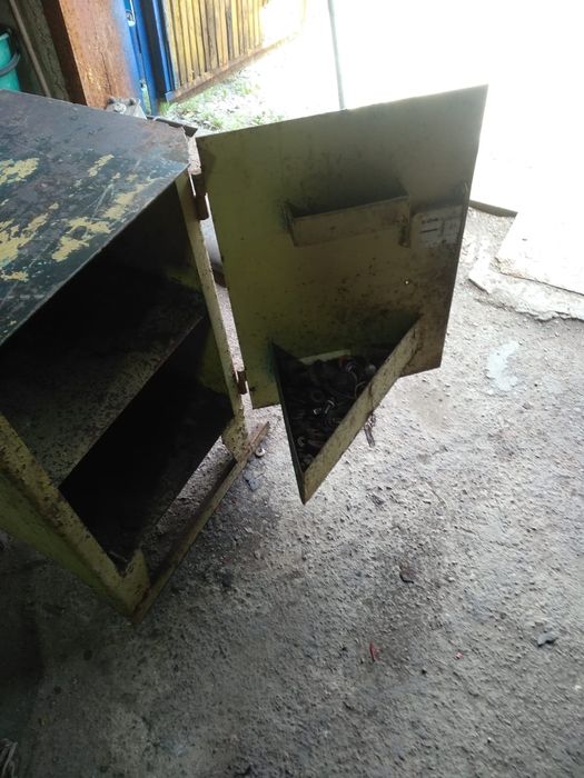 Продам сейф  советский