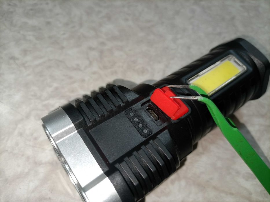 Акумулаторно мощно фенерче