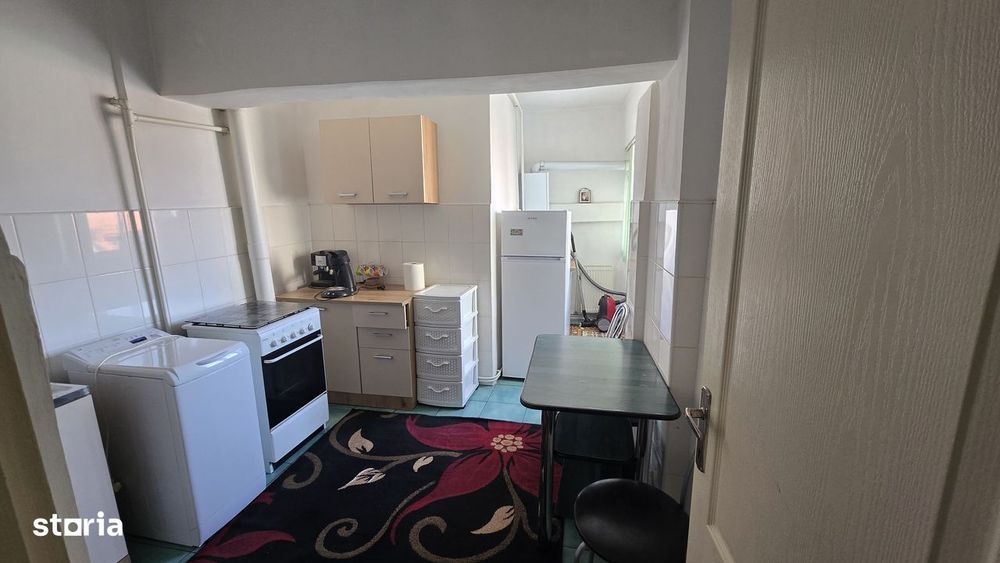 Ofer spre închiriere garsoniera zona centrala