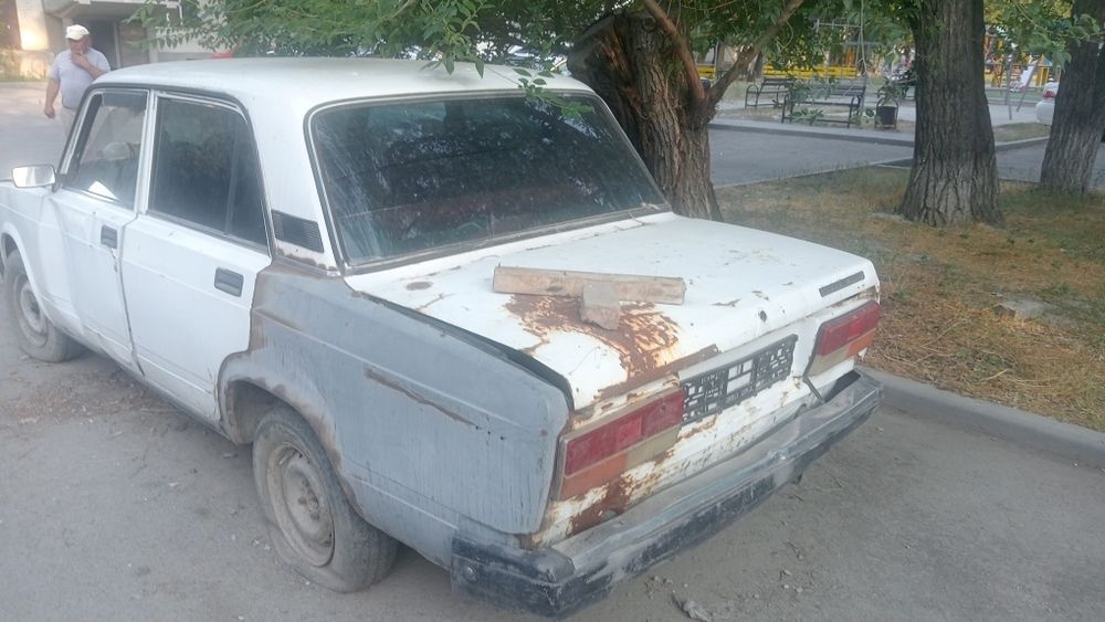 Ваз-2107 продам 2002