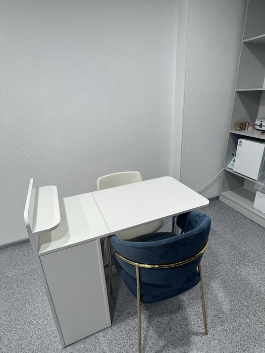 Сдам место маникюра