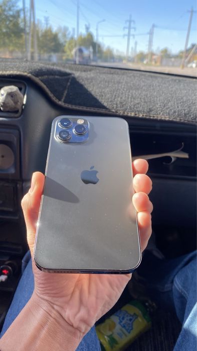 Айфон 12про Макс