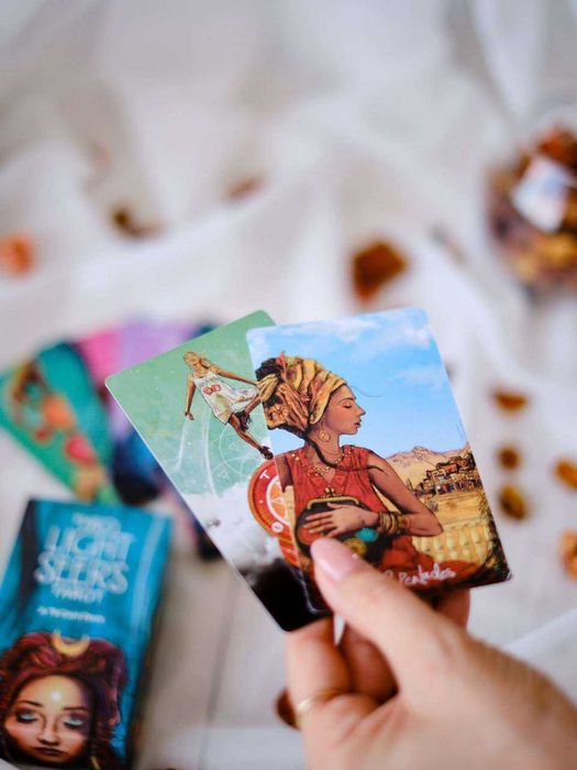 Карты МАК Таро Светлого Провидца Light Seer's Tarot в жестяном боксе