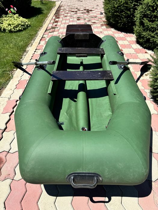 Надувная лолка Барс 2800