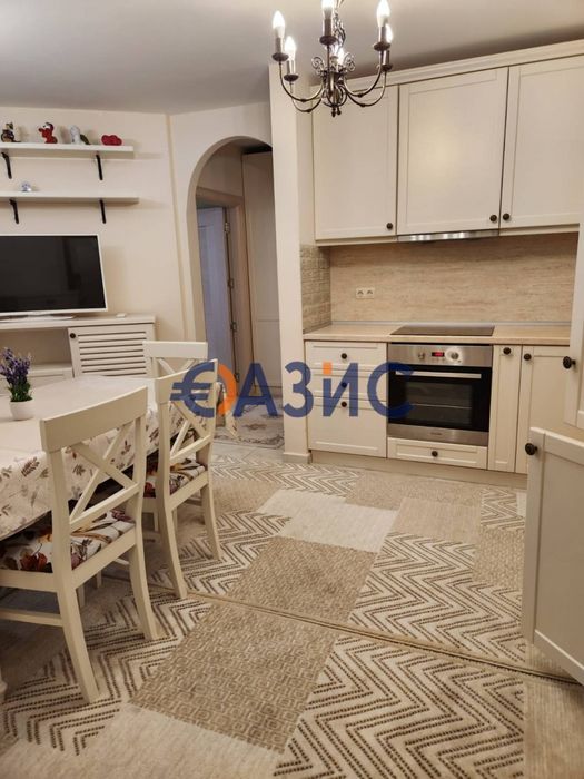 Продава се Четиристаен апартамент в Свети Влас - 143 кв.м за 1595 €/кв.м - Снимка #6
