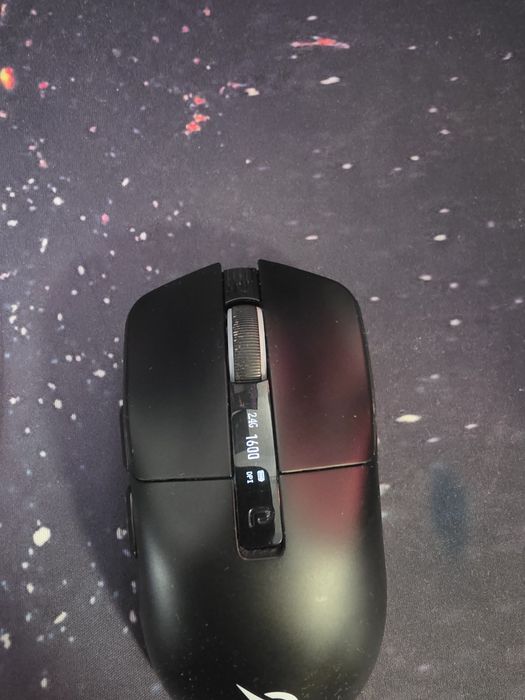 Mouse Gaming Wireless AQIRYS M2 – Conectare Hibridă – Ecran OLED / RGB