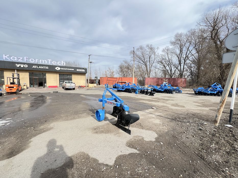 Плуг 2 корпус. Плуг 3 корпус. 4 корпус  все ассортимент