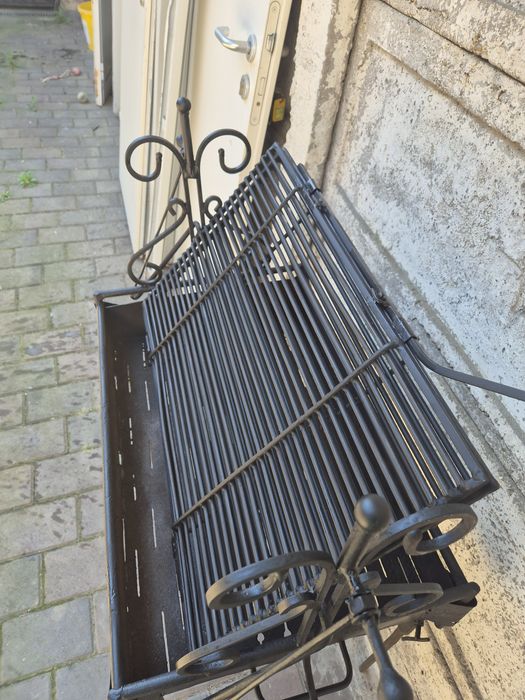 Gratar metalic reversibil