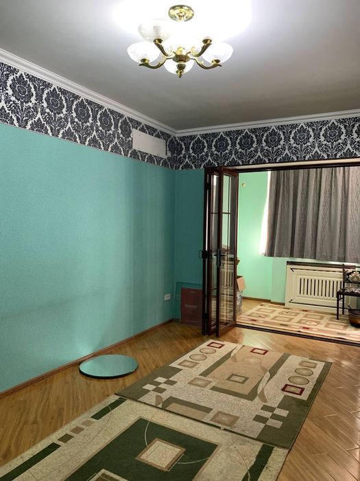 Yunusobod 15 kvartal Orentir Baraka market 5/2/5 uy ipotekaga sotiladi