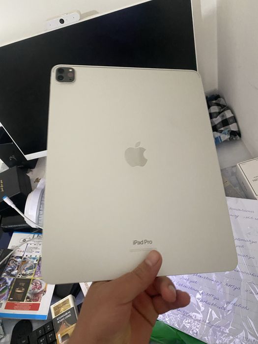 Ipad pro M2 sotiladi
