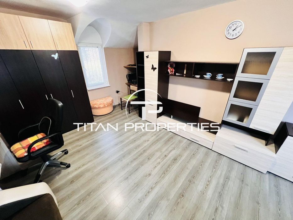 Дава се под наем Едностаен апартамент в Бургас, Център - 45 кв.м за 306 € - Снимка #4