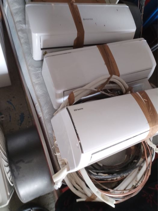 Vând aere condiționate