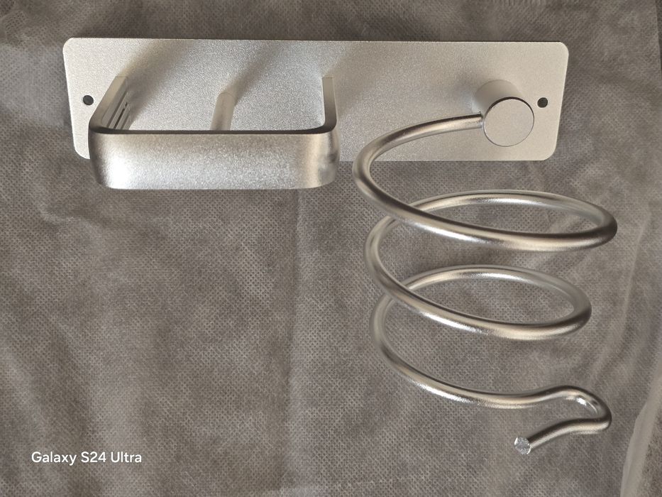 Стенен държач за сешоар и преса