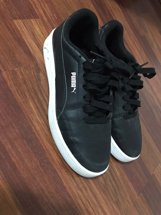 Adidași puma negri