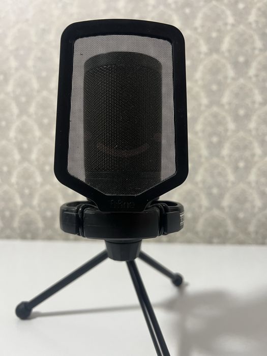 Микрофон Fifine A6V