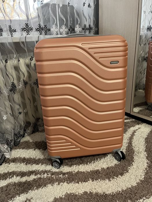 Продам чемодан ,недорого!!!Костанай