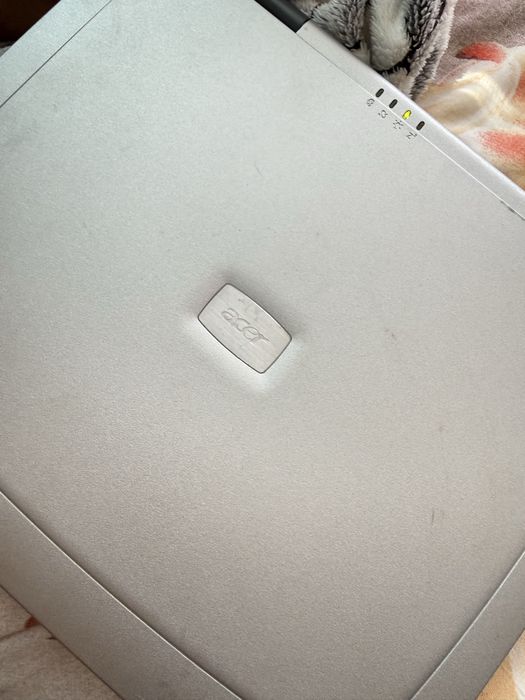 Ретро Лаптоп Acer TravelMate 230XV + Дигитална видеокамера Canon MV400