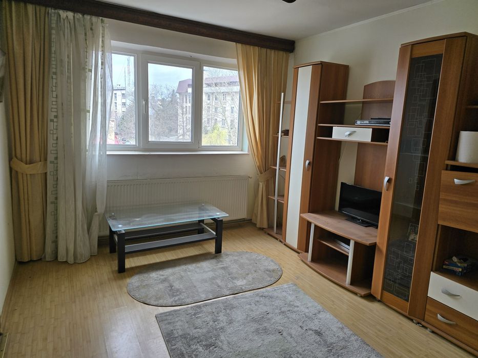 Campina | Central | 3 Camere lângă Hotel Muntenia