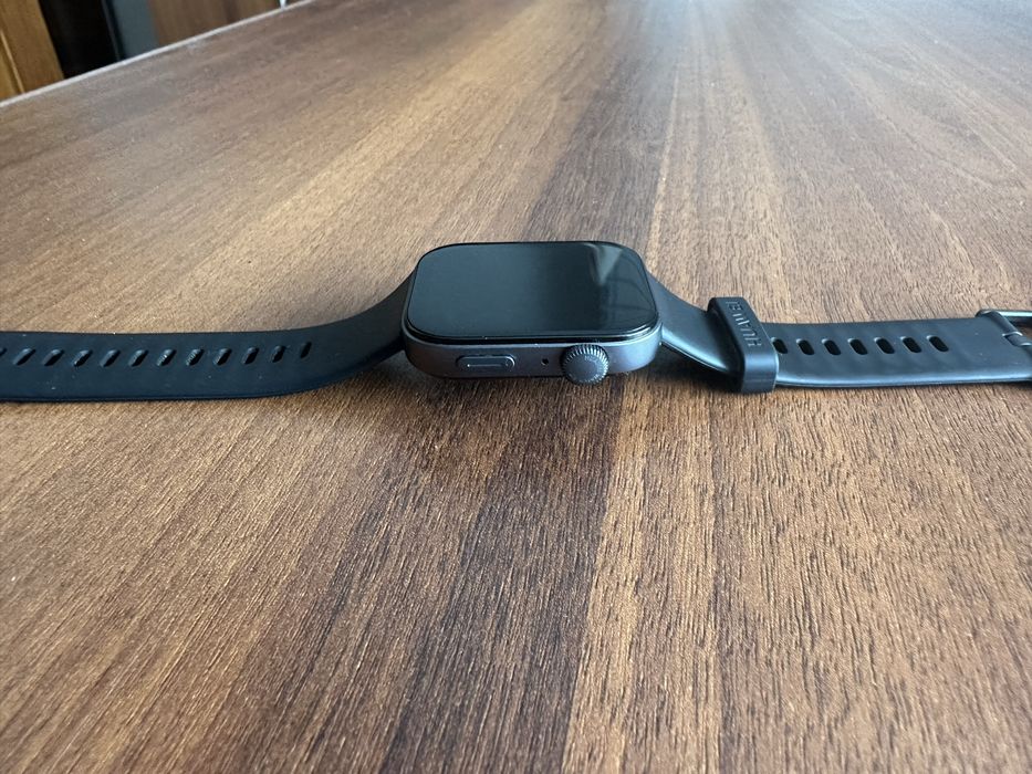 Продам смарт часы huawei watch fit 3.