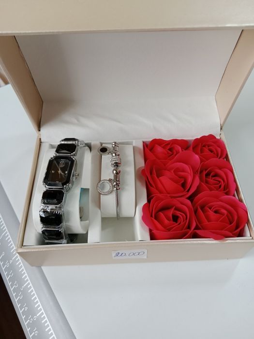 Женские часы люкс качество