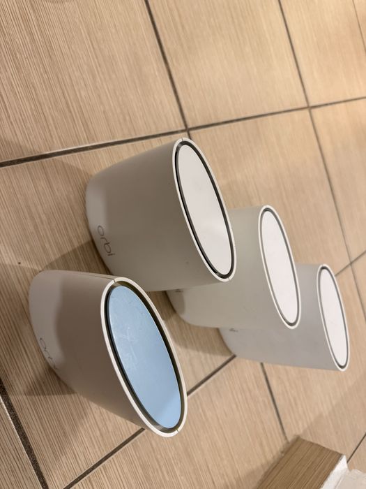 Vand router mesh Orbi RBR 20 cu 3 repeteare Wifi 5