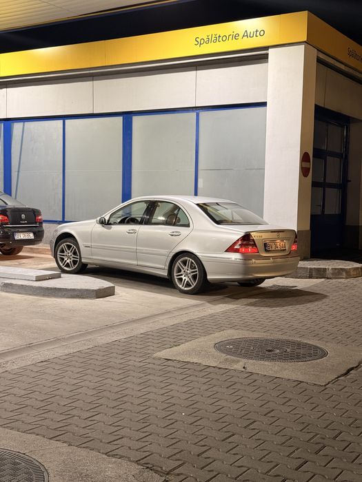 C230 Mercedes-Benz