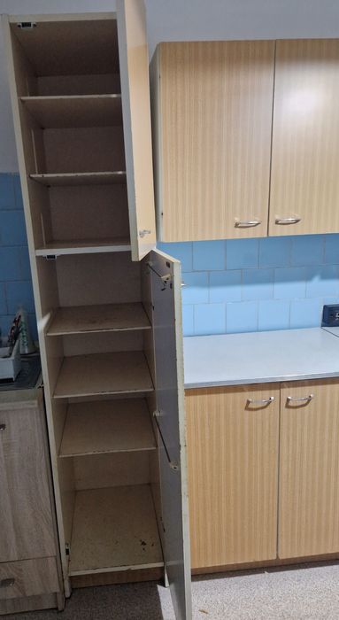 Отдам даром кухонный гарнитур. Саморазбор и самовывоз.