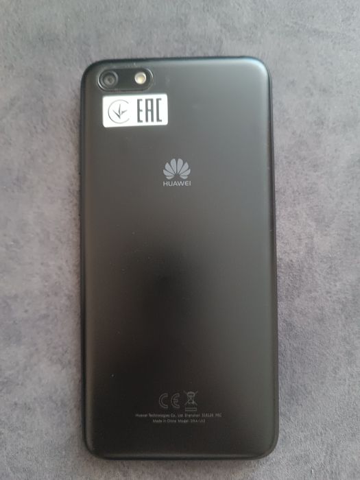 Телефон Huawei Y5