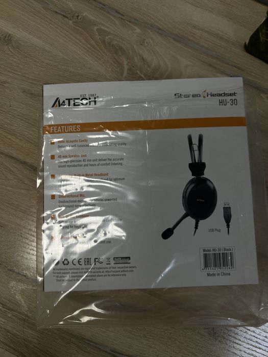 Наушники новые черные