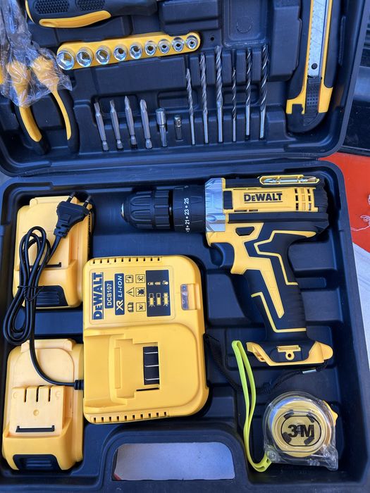 Комплект DeWALT винтоверт