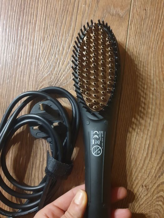 Маша и четка за коса