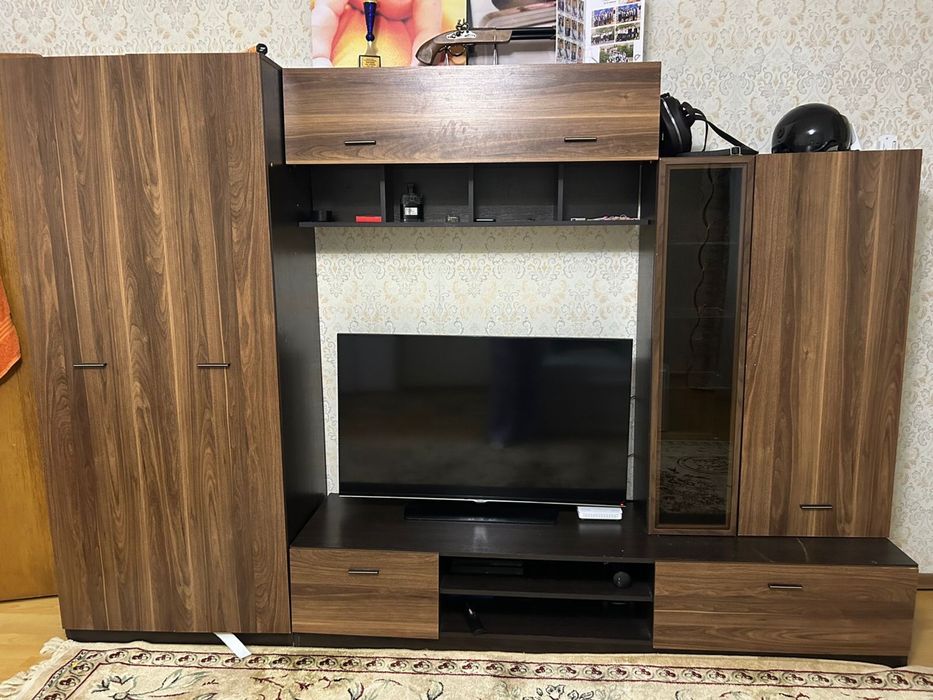 Продается подставка под тв. В комплекте