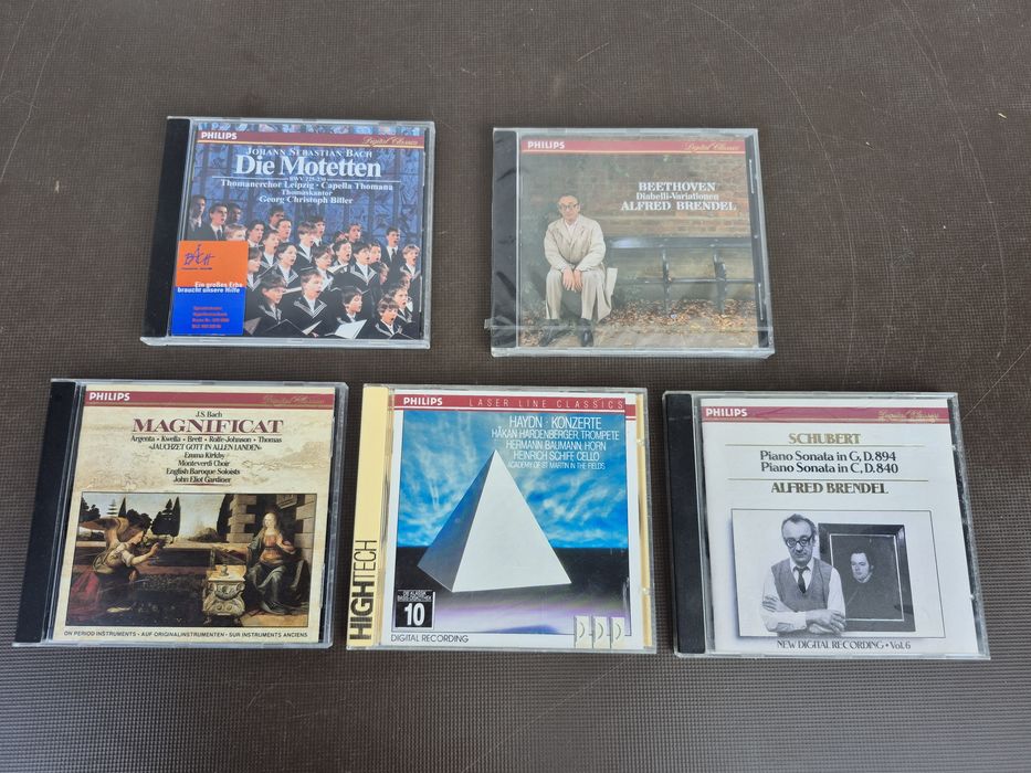 Vând Lot 20 CD cu muzica clasica mixta colectia Philips