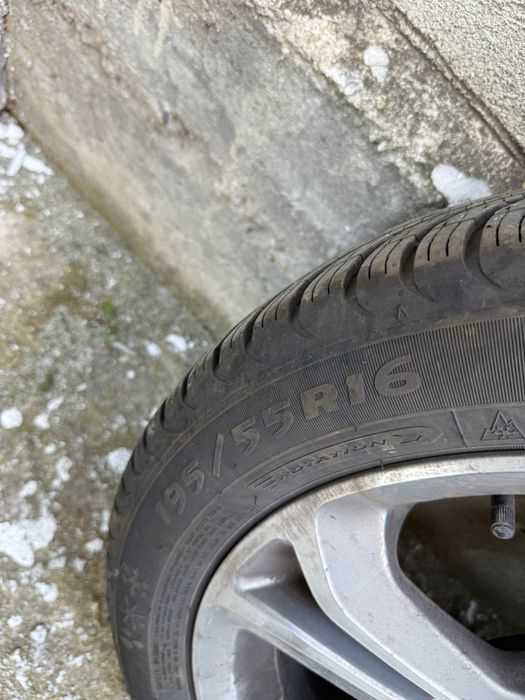 Гуми с джанти за Пежо 208