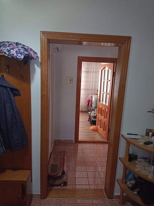 Proprietar – Apartament 3 camere (84 mp), Bloc Vilă, Acoperiș Refăcut (2025)