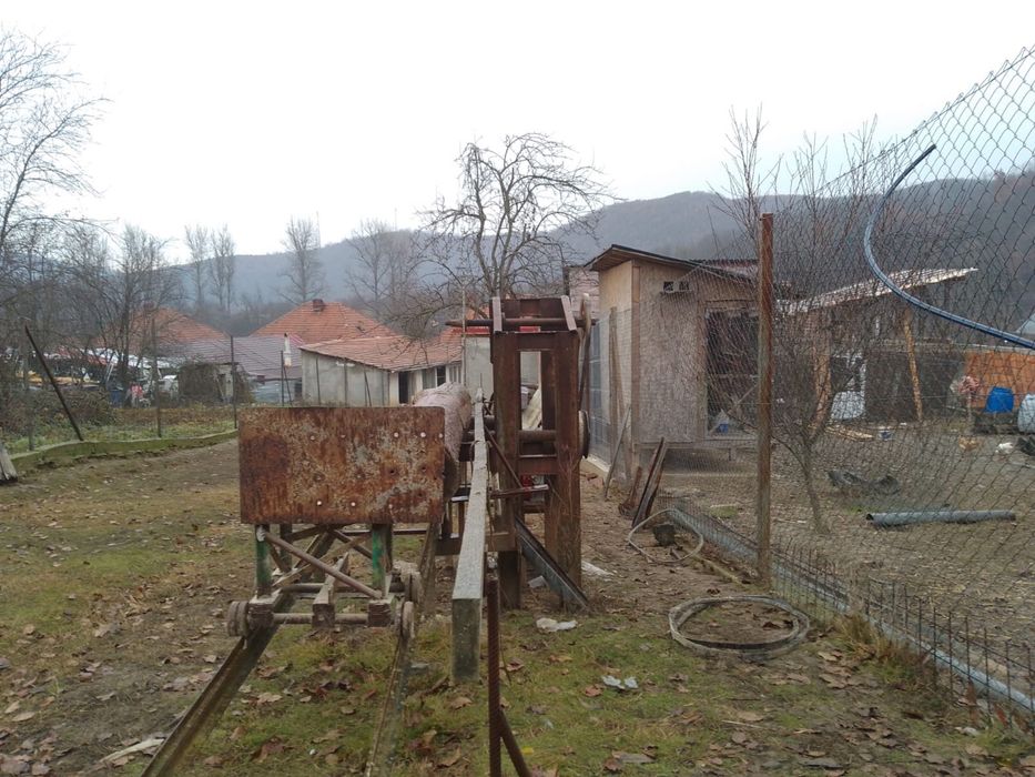 Vand circular cu 2 panze (gater) pentru facut cherestea din busteni