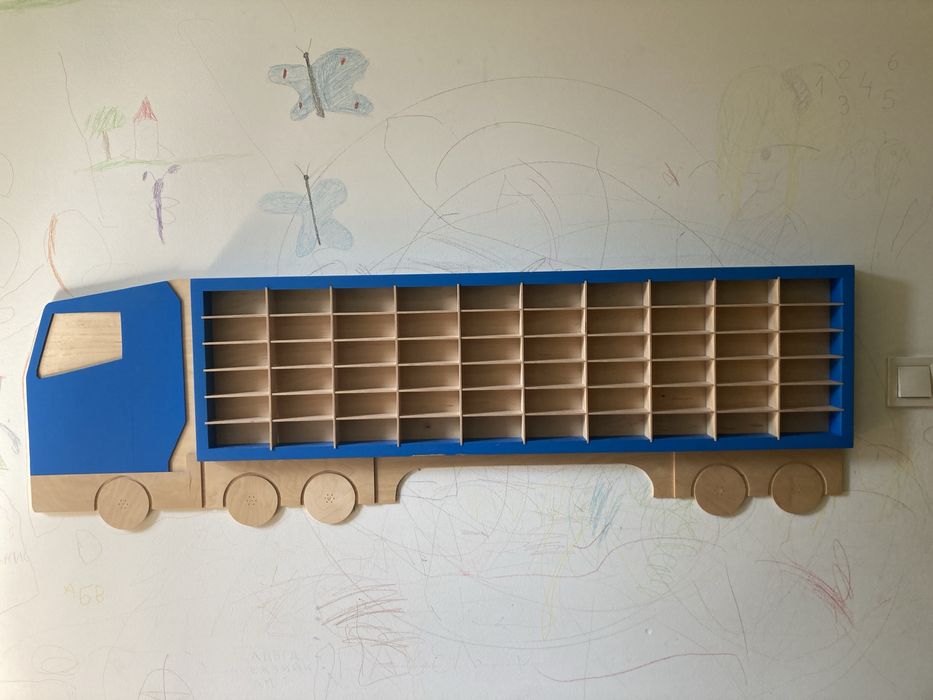 Дървен камион за детски колички