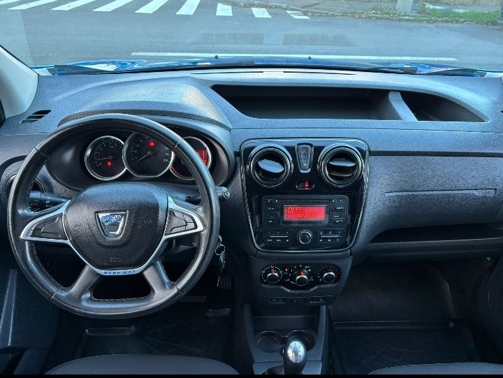 Vand Dacia dokker