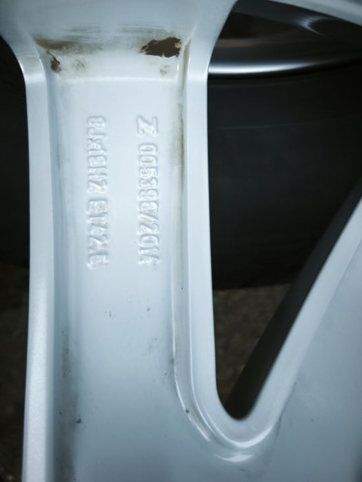 19" оригинални алуминиеви джанти за Volvo.