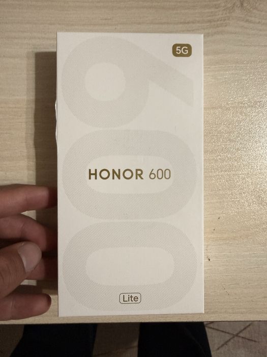 Honor 600 чисто нов!