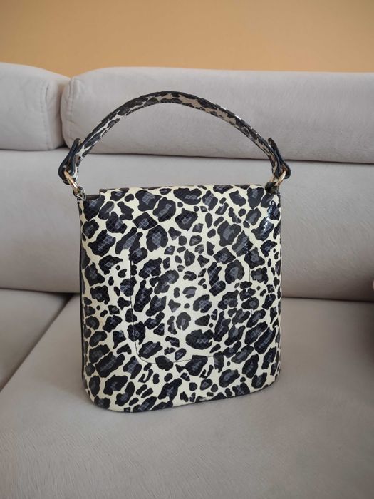 Дамска чанта от естествена кожа