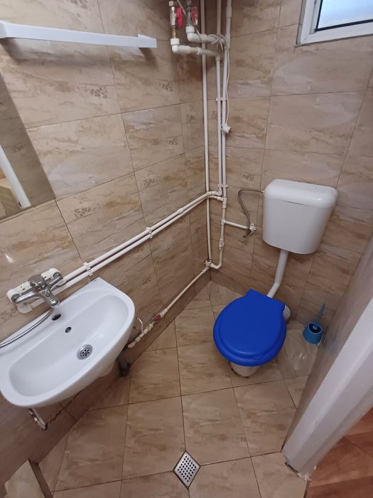 Închiriez garsoniera sector 5
