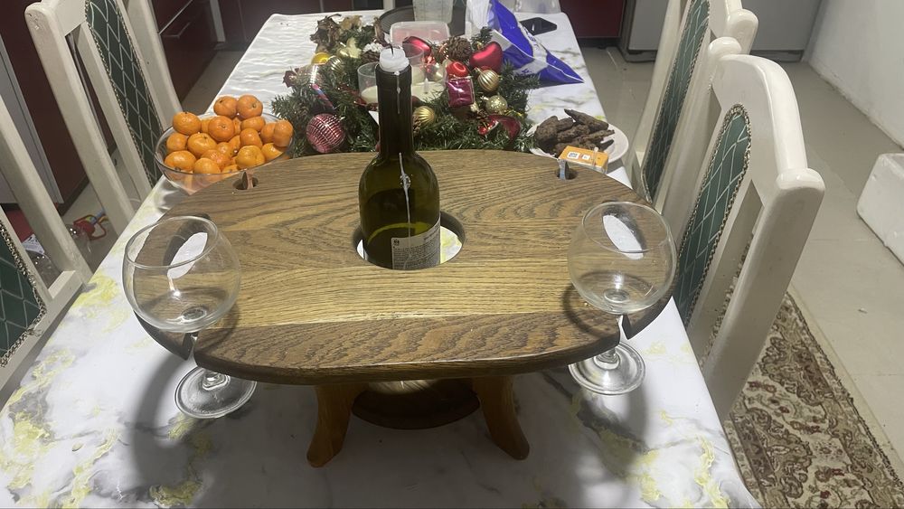 Столик для вина