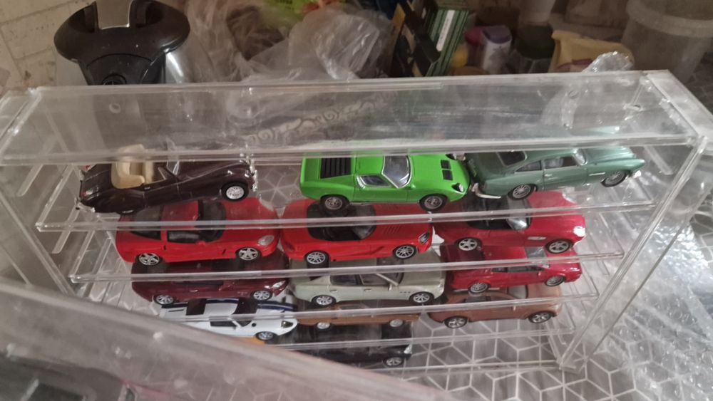Продам коллекцию машинок