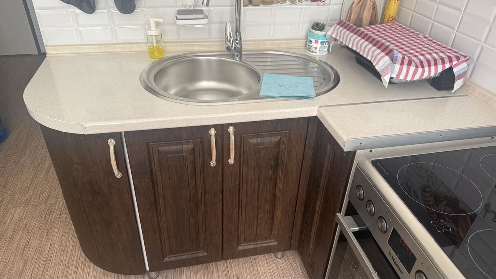 Продам кухню светлую
