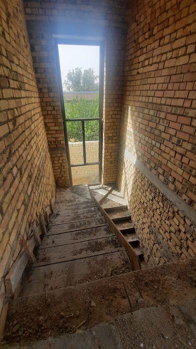 Каробка уй сотилади