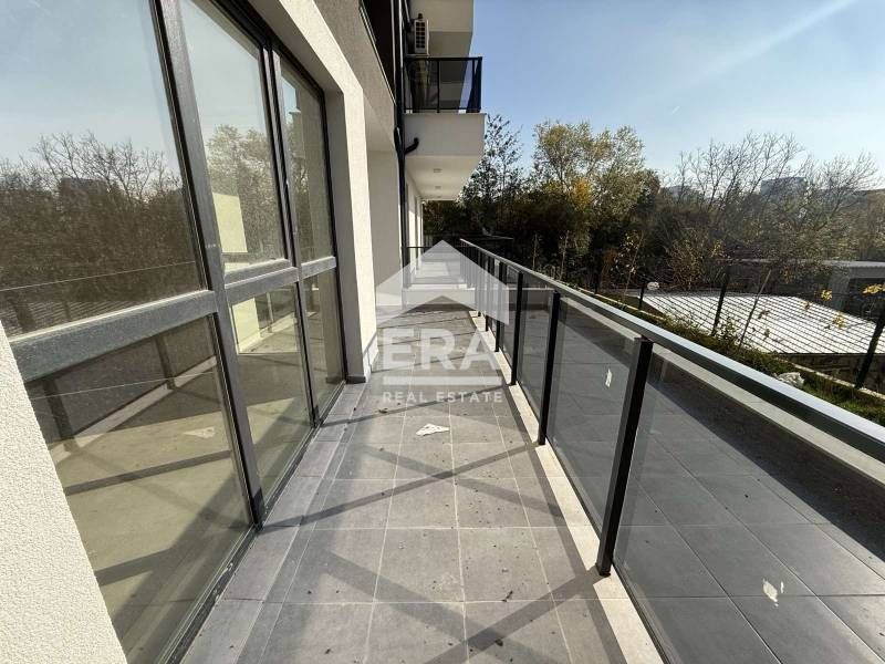 Продава се Двустаен апартамент в Варна, Изгрев - 78 кв.м за 903 €/кв.м - Снимка #9